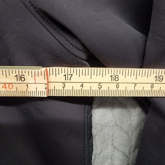 Lululemon Swept Along Bomber Jacket Women’s Black Satin Back Size XS On The Move - Picture 8 of 16